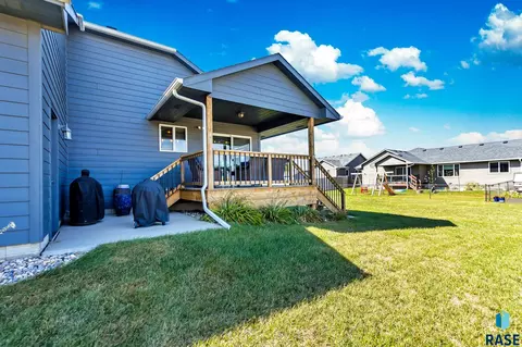 9000 W 22nd St, Sioux Falls, SD 57106 photo 2