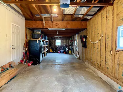1513 E 5th Ave, Mitchell, SD 57301 photo 37