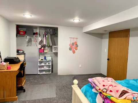 1513 E 5th Ave, Mitchell, SD 57301 photo 30