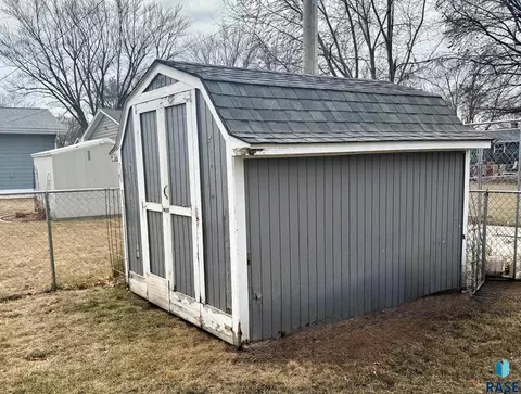 1513 E 5th Ave, Mitchell, SD 57301 photo 39