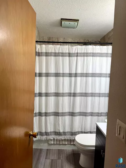 1513 E 5th Ave, Mitchell, SD 57301 photo 13