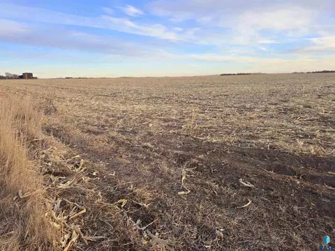 Tract 3 276th St, Harrisburg, SD 57032