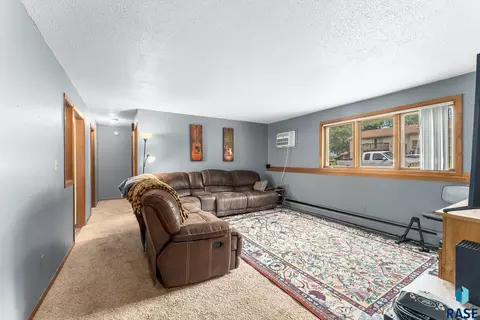 2901 E Klondike Trl, Sioux Falls, SD 57103 photo 3