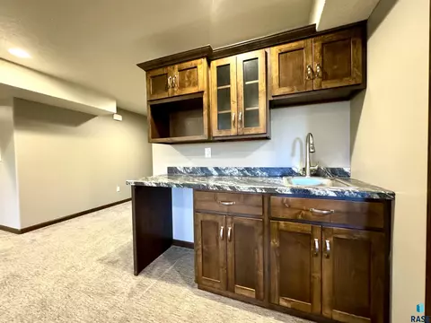 1502 Summit Ln, Yankton, SD 57078 photo 21