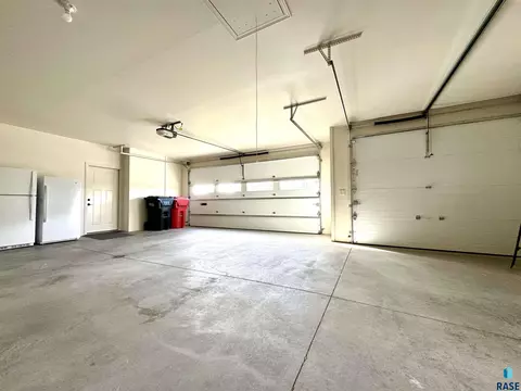 1502 Summit Ln, Yankton, SD 57078 photo 35