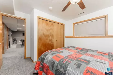 5808 S Cain Ave, Sioux Falls, SD 57106 photo 13