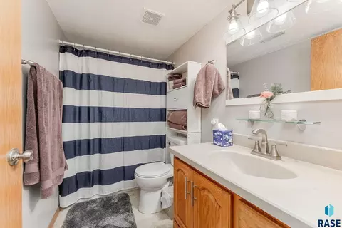 5808 S Cain Ave, Sioux Falls, SD 57106 photo 15