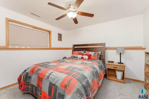 5808 S Cain Ave, Sioux Falls, SD 57106 photo 14