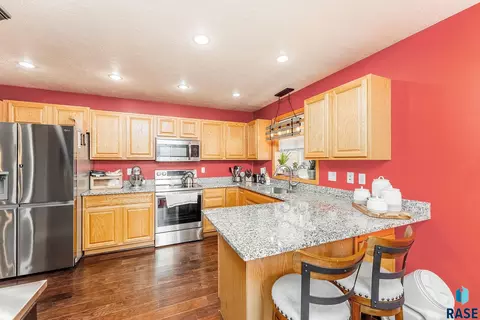 5808 S Cain Ave, Sioux Falls, SD 57106 photo 5