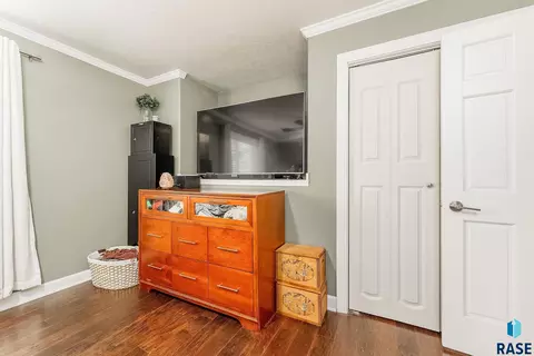 5808 S Cain Ave, Sioux Falls, SD 57106 photo 8