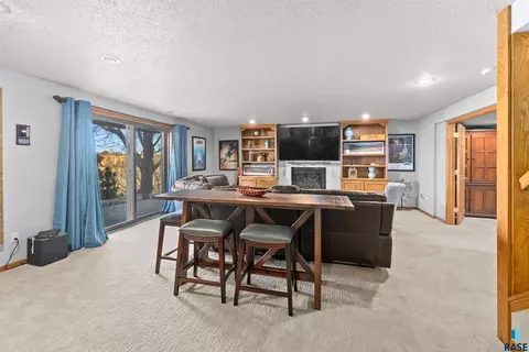 2704 E Thomas Cir, Sioux Falls, SD 57103 photo 44