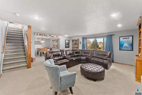 2704 E Thomas Cir, Sioux Falls, SD 57103 photo 43