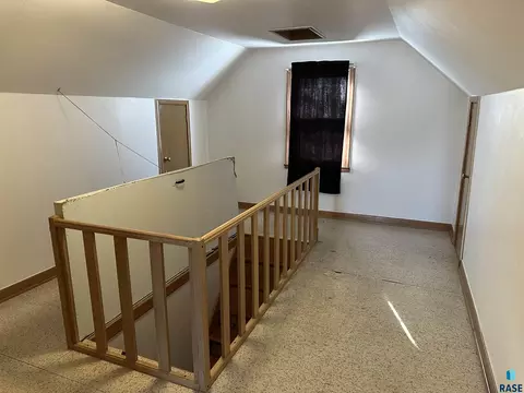 622 S Walnut St, Freeman, SD 57029 photo 20