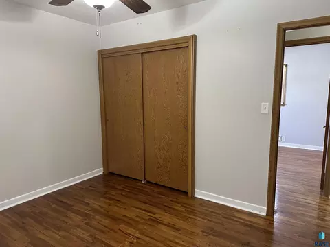 622 S Walnut St, Freeman, SD 57029 photo 18