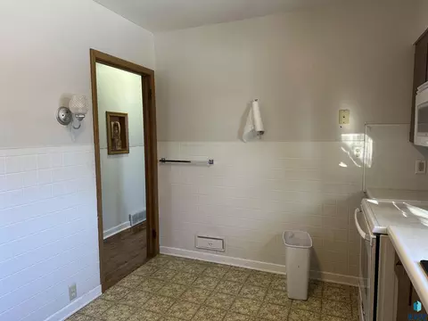 622 S Walnut St, Freeman, SD 57029 photo 12