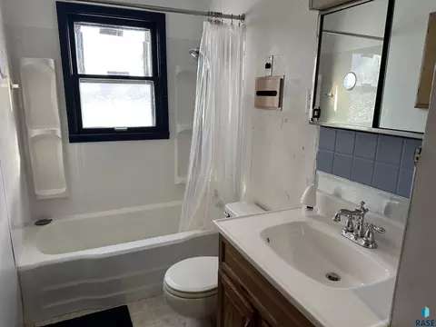 622 S Walnut St, Freeman, SD 57029 photo 14