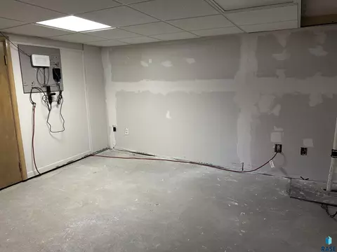 622 S Walnut St, Freeman, SD 57029 photo 31