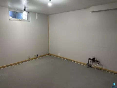 622 S Walnut St, Freeman, SD 57029 photo 27