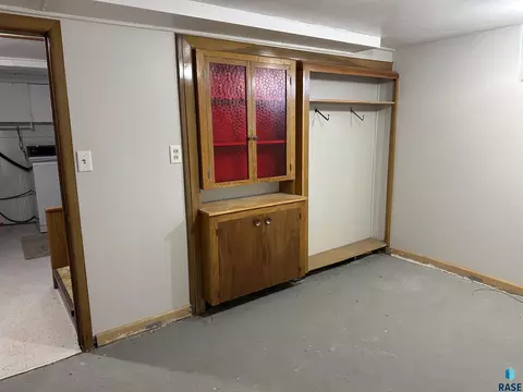 622 S Walnut St, Freeman, SD 57029 photo 28