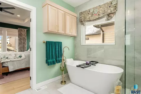 7309 E Gray Eagle Cir, Sioux Falls, SD 57110 photo 17