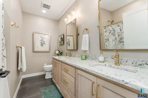 7309 E Gray Eagle Cir, Sioux Falls, SD 57110 photo 26