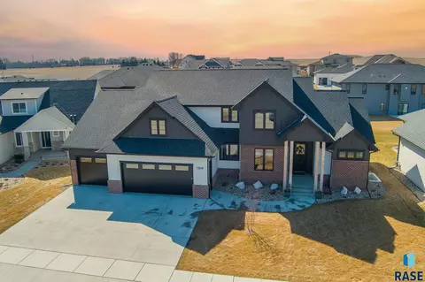 7309 E Gray Eagle Cir, Sioux Falls, SD 57110 photo 32