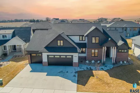 7309 E Gray Eagle Cir, Sioux Falls, SD 57110 photo 33
