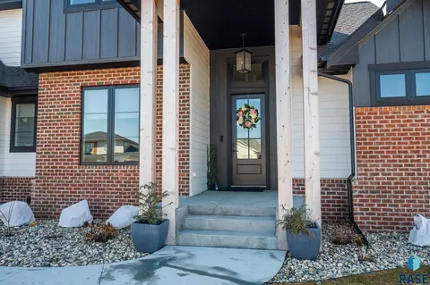 7309 E Gray Eagle Cir, Sioux Falls, SD 57110 photo 35