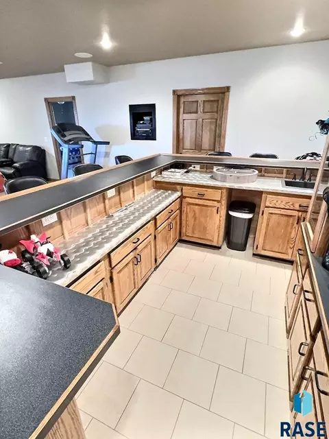 2404 Dean Dr, Mitchell, SD 57301 photo 52