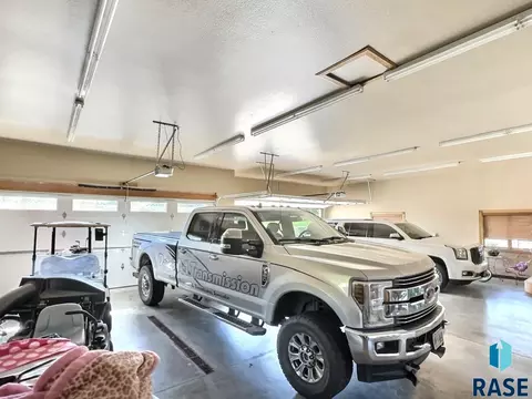 2404 Dean Dr, Mitchell, SD 57301 photo 58