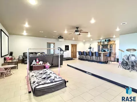 2404 Dean Dr, Mitchell, SD 57301 photo 49