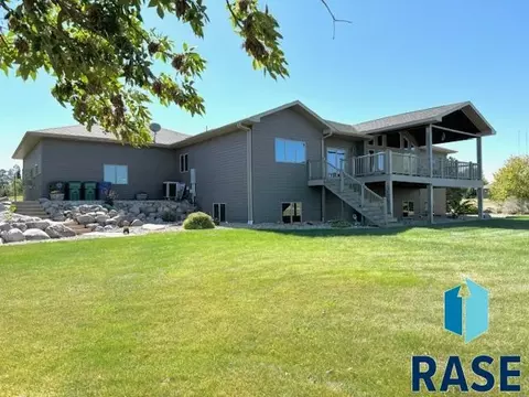 2404 Dean Dr, Mitchell, SD 57301 photo 10