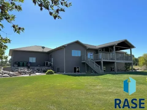 2404 Dean Dr, Mitchell, SD 57301 photo 11