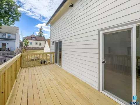 951 W 8th St, Sioux Falls, SD 57104 photo 27