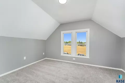 951 W 8th St, Sioux Falls, SD 57104 photo 19
