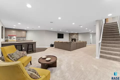 2240 E Stone Pointe Cir, Sioux Falls, SD 57108 photo 23