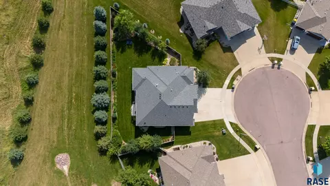 2240 E Stone Pointe Cir, Sioux Falls, SD 57108 photo 39