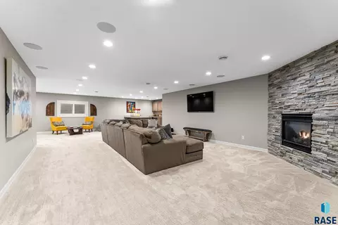 2240 E Stone Pointe Cir, Sioux Falls, SD 57108 photo 26