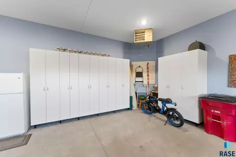 2240 E Stone Pointe Cir, Sioux Falls, SD 57108 photo 42