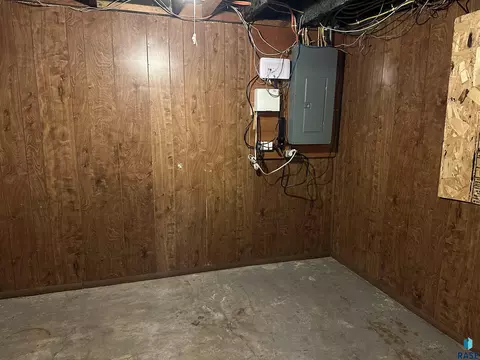 216 W Henry St, Freeman, SD 57029 photo 41