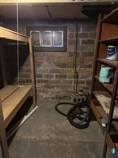216 W Henry St, Freeman, SD 57029 photo 43