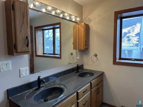 216 W Henry St, Freeman, SD 57029 photo 23