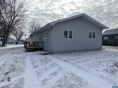 216 W Henry St, Freeman, SD 57029 photo 6
