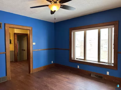 216 W Henry St, Freeman, SD 57029 photo 11