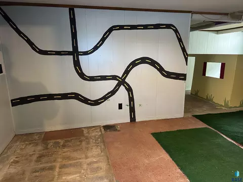 216 W Henry St, Freeman, SD 57029 photo 36