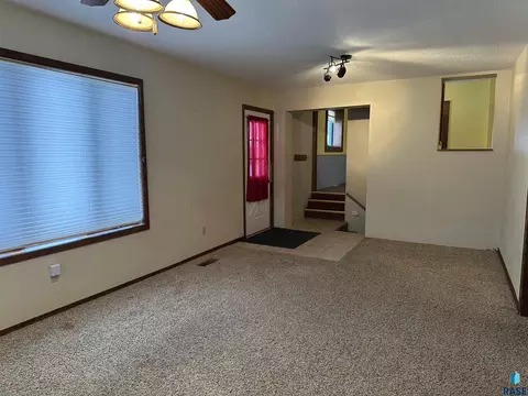 216 W Henry St, Freeman, SD 57029 photo 29