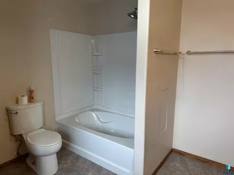 216 W Henry St, Freeman, SD 57029 photo 25