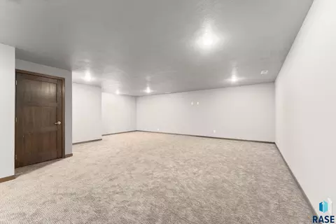 1200 N Cole Ave, Tea, SD 57064 photo 25