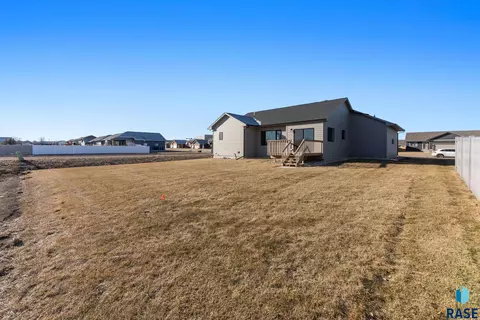 1200 N Cole Ave, Tea, SD 57064 photo 35