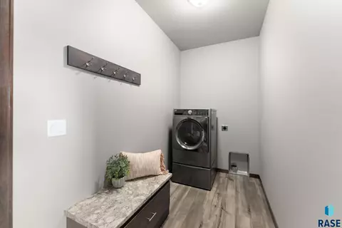 1200 N Cole Ave, Tea, SD 57064 photo 13